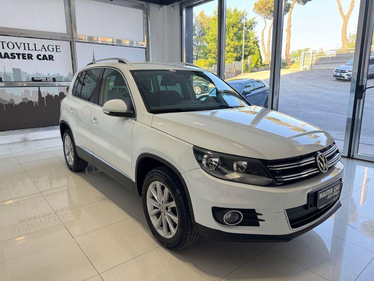 Volkswagen Tiguan 2.0 TDI 140 CV 4MOTION Sport & Style (3)