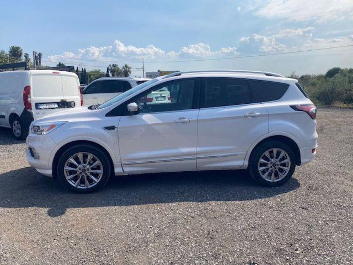 Ford Kuga 2.0 TDCI 150 CV S&S 4WD Vignale (5)