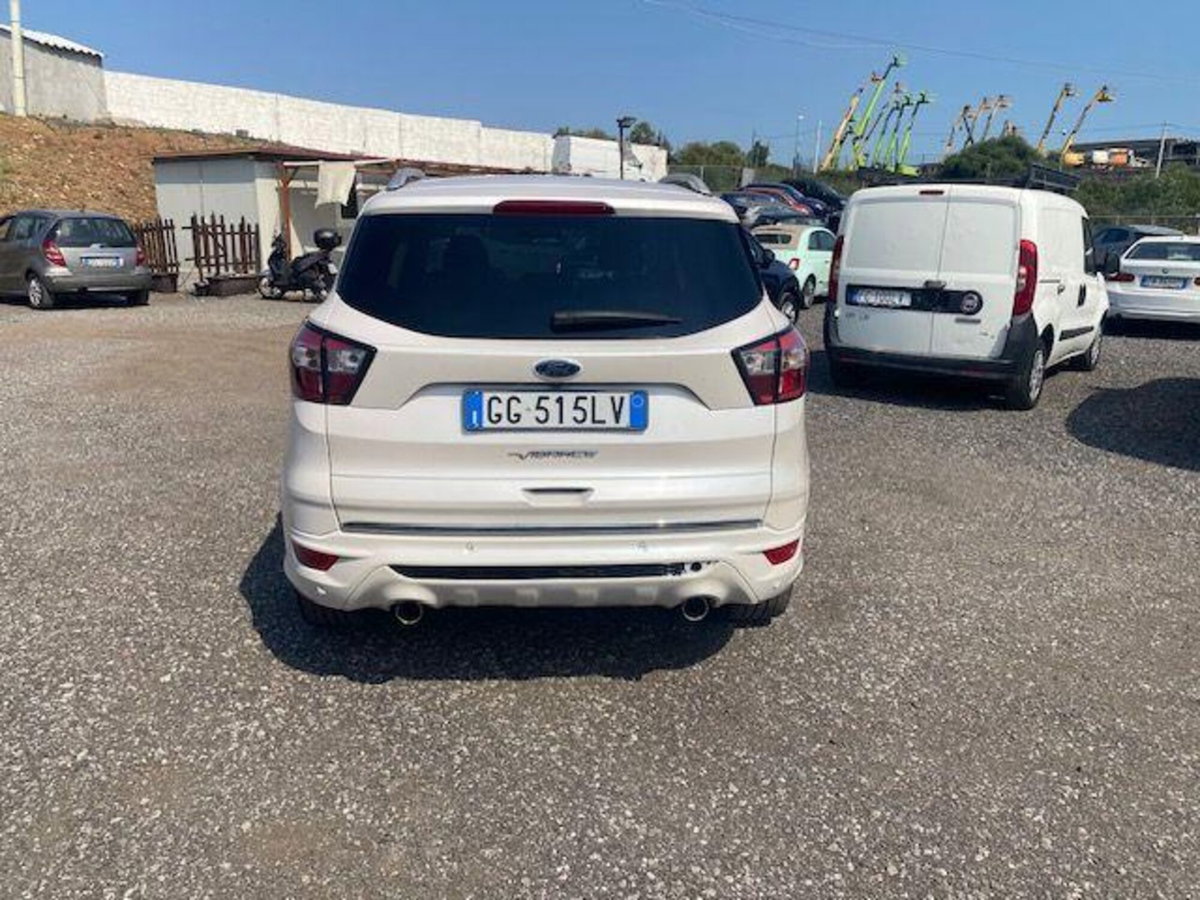 Ford Kuga 2.0 TDCI 150 CV S&S 4WD Vignale (7)