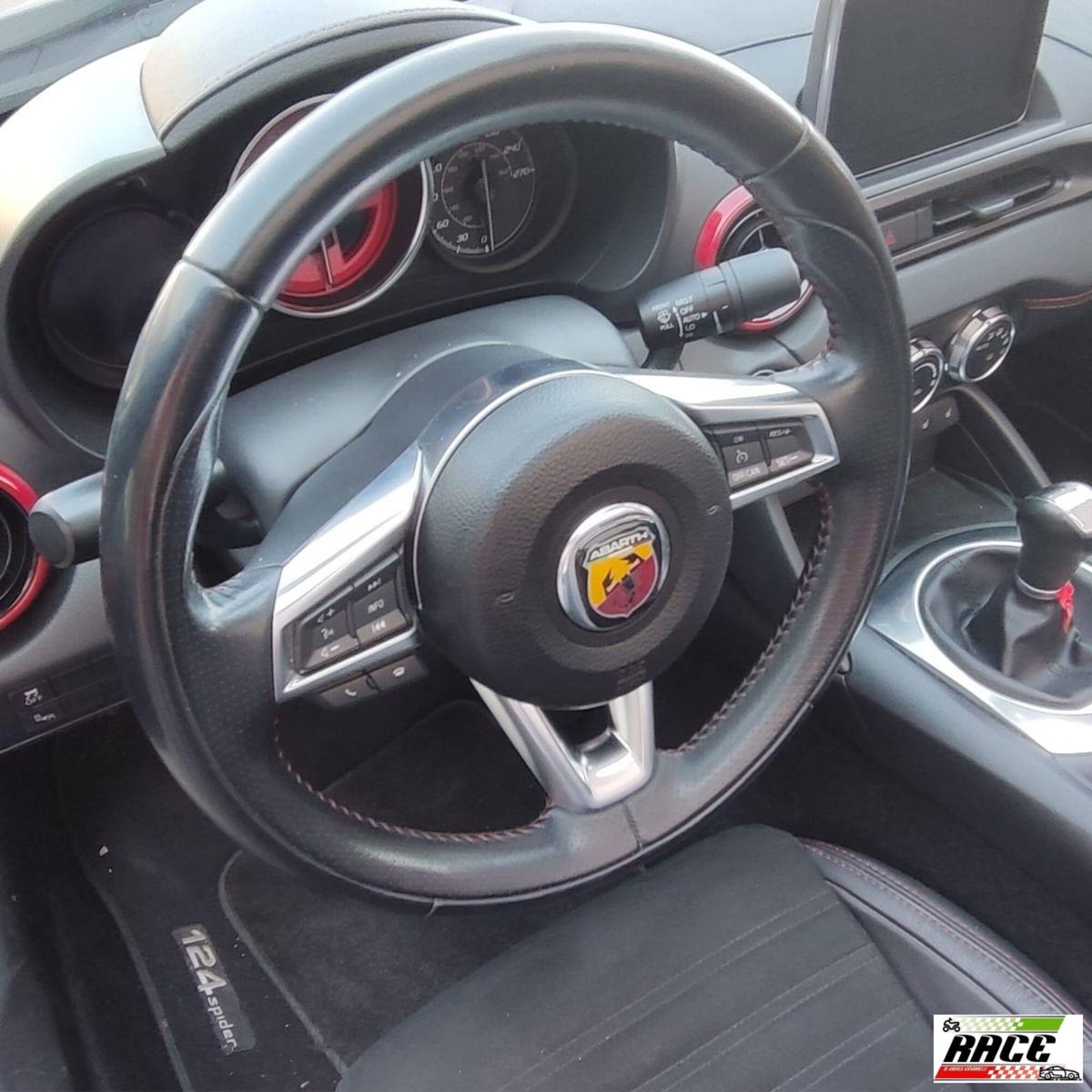Abarth 124 Spider 1.4 Turbo MultiAir AT 170 CV (10)