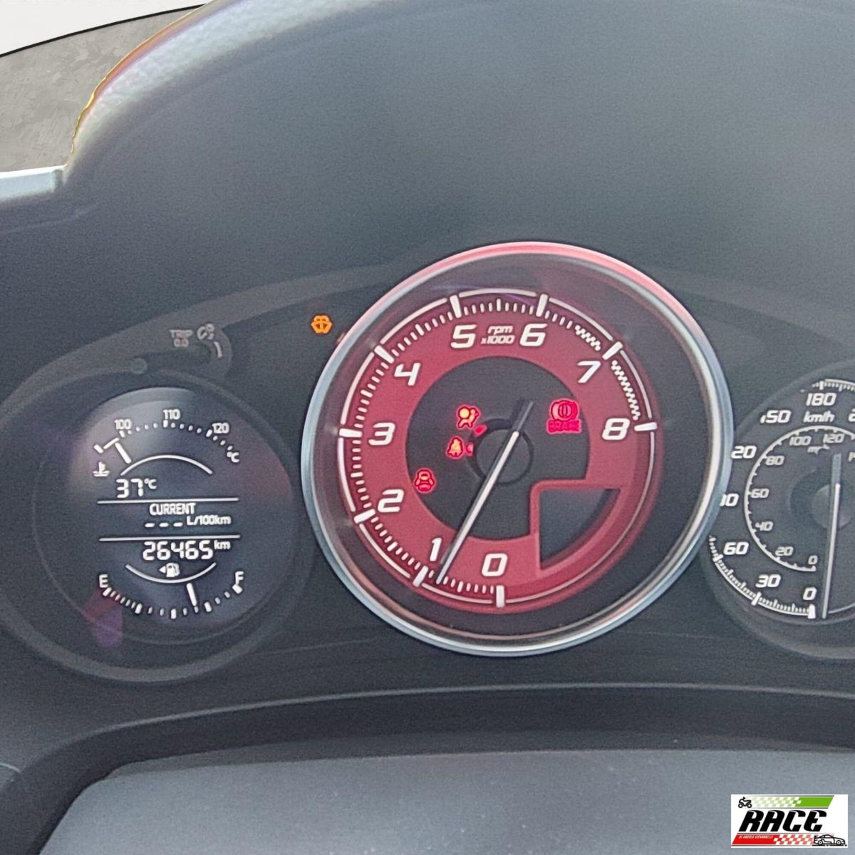 Abarth 124 Spider 1.4 Turbo MultiAir AT 170 CV (11)