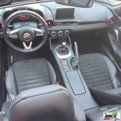 Abarth 124 Spider 1.4 Turbo MultiAir AT 170 CV Scorpione (14)
