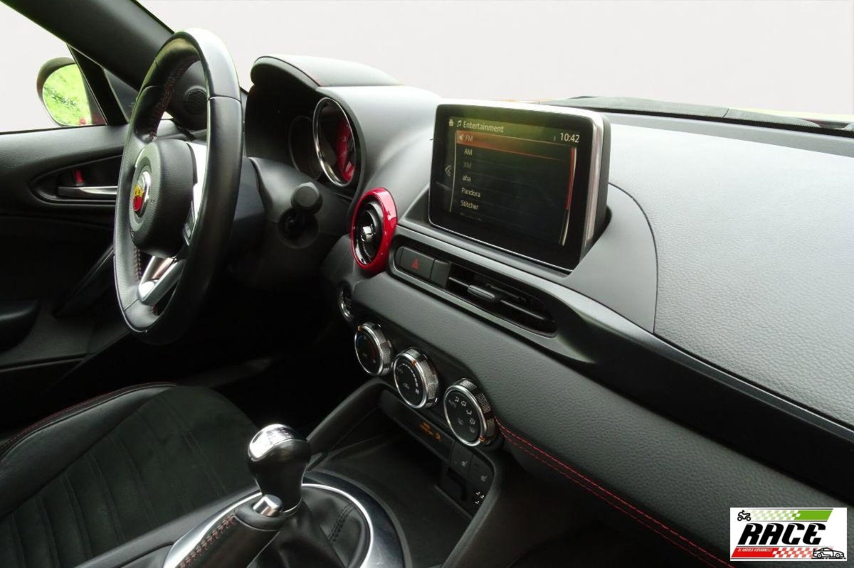 Abarth 124 Spider 1.4 Turbo MultiAir AT 170 CV (19)