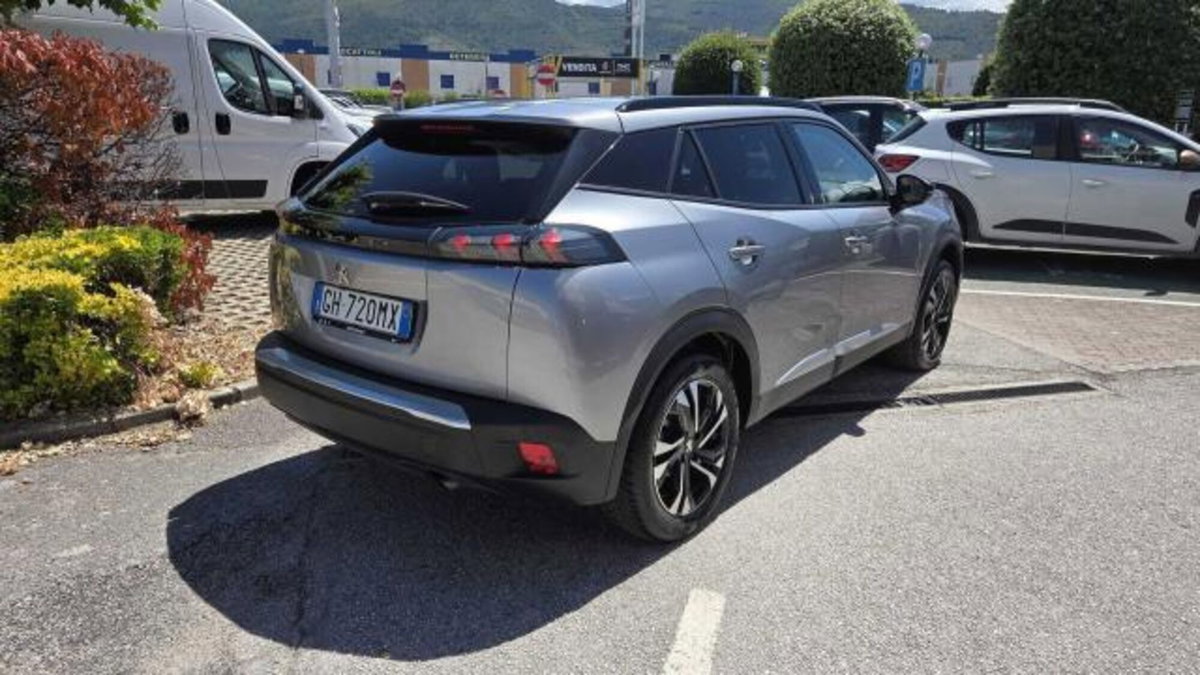Peugeot 2008 PureTech 100 S&S Active (2)