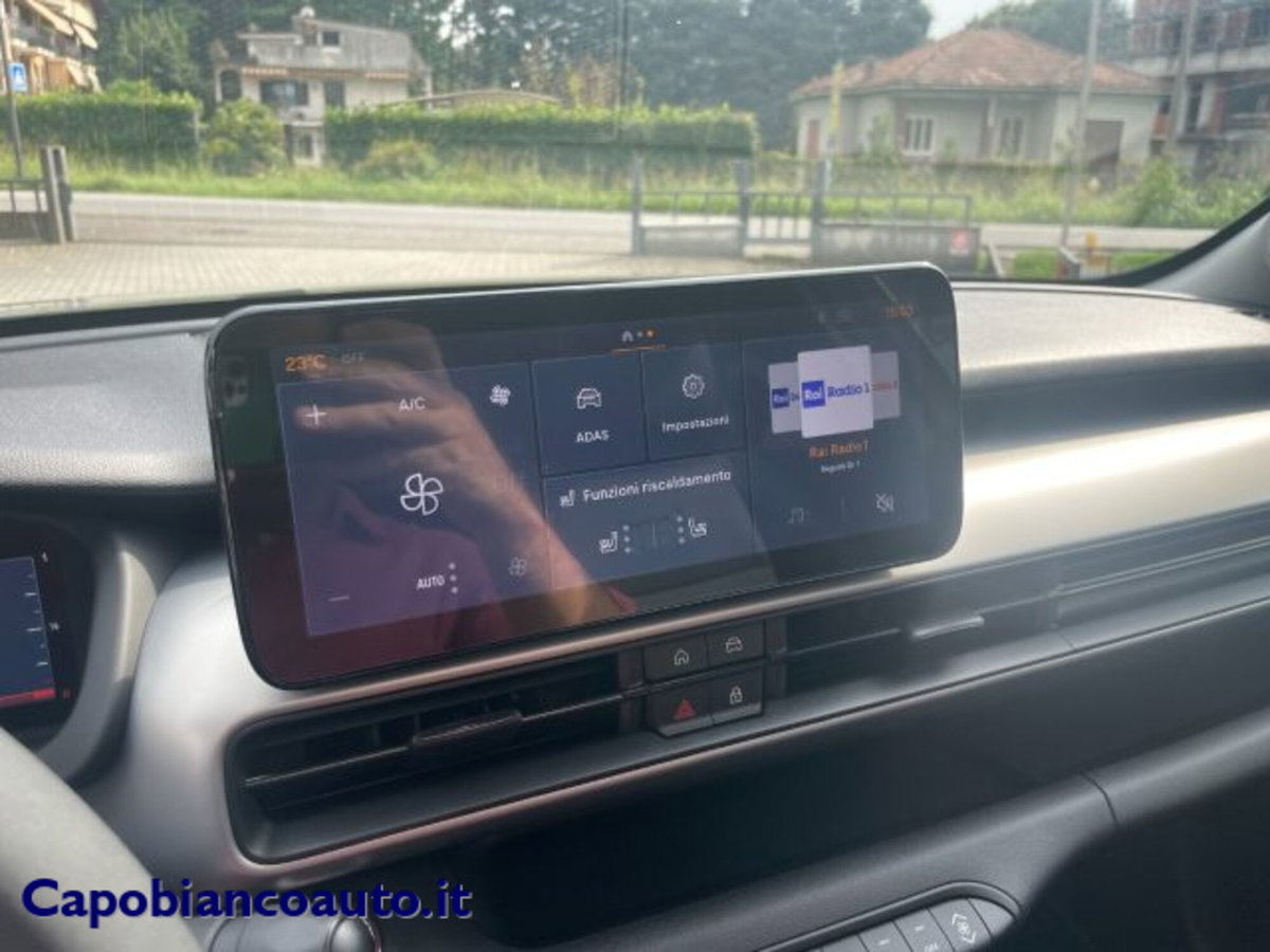 Jeep Avenger 1.2 turbo Summit fwd 100cv (13)