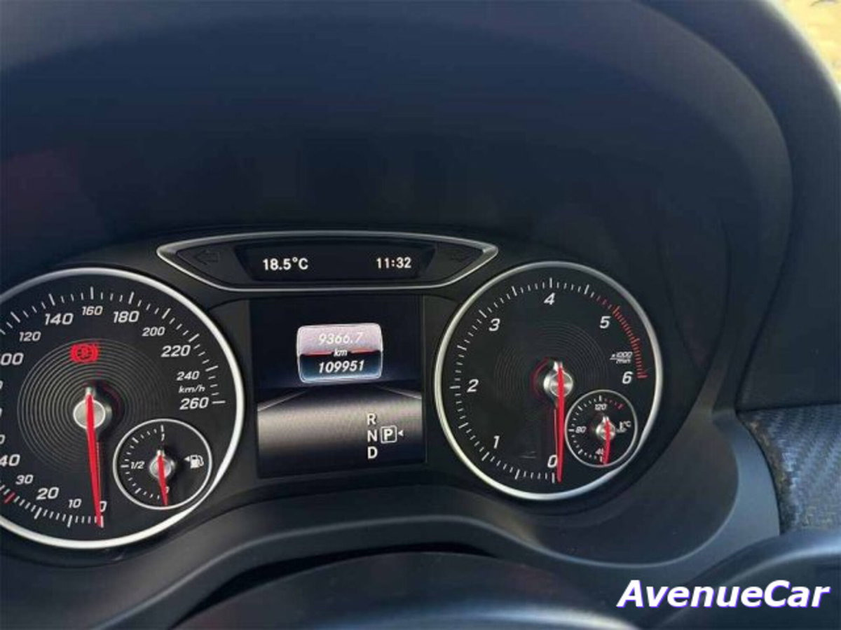 Mercedes-Benz GLA SUV 180 d Sport (13)