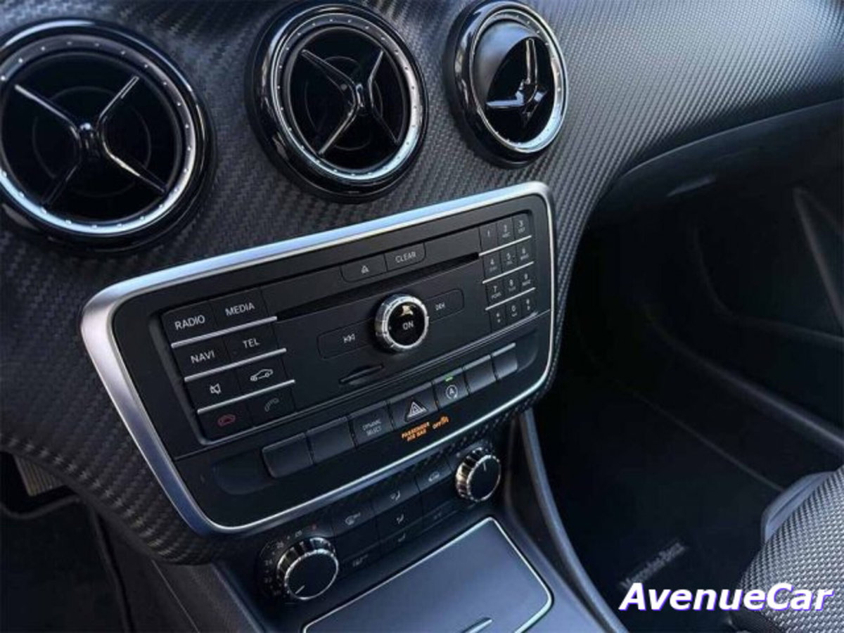 Mercedes-Benz GLA SUV 180 d Sport (16)