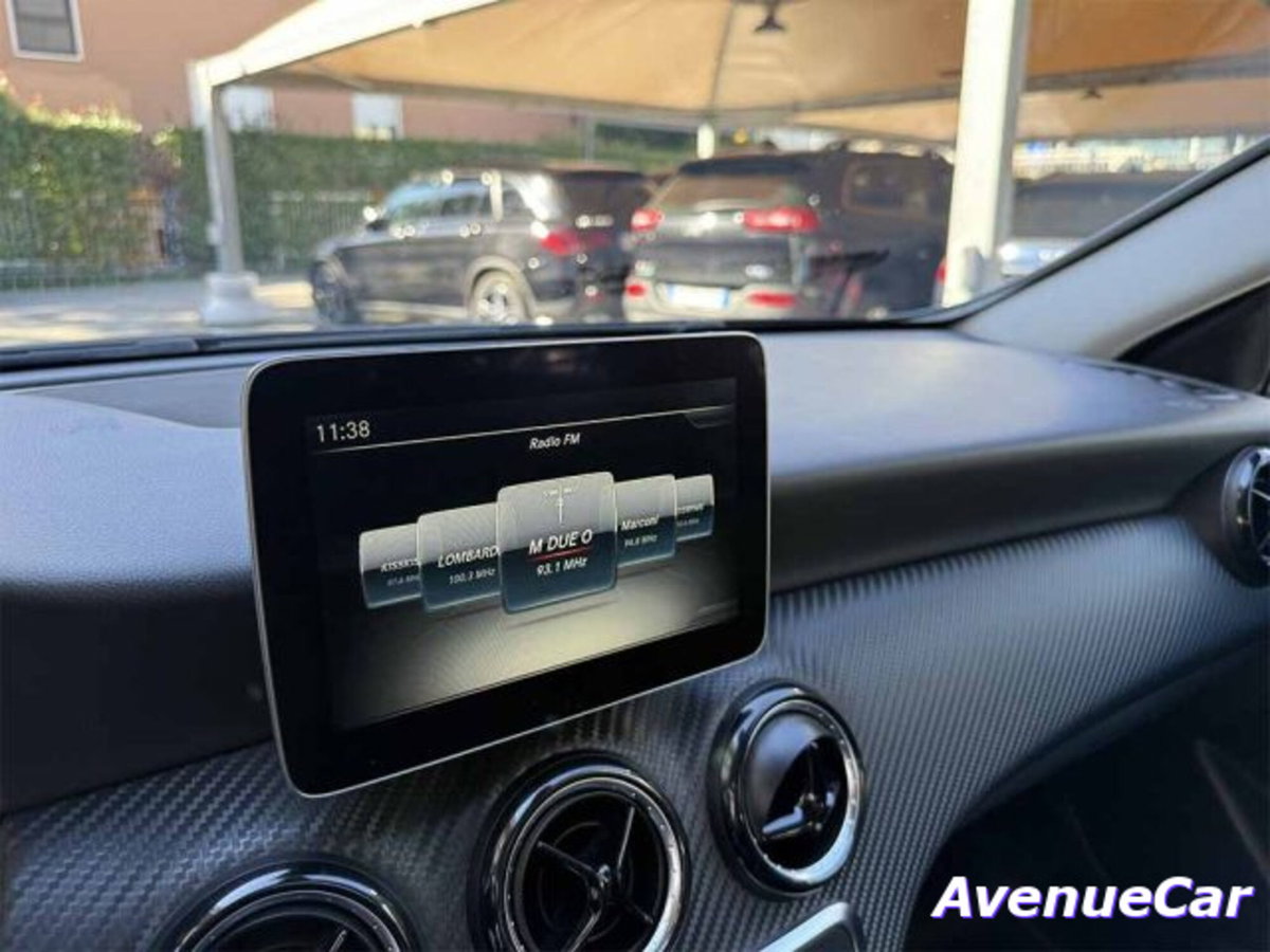 Mercedes-Benz GLA SUV 180 d Sport (17)