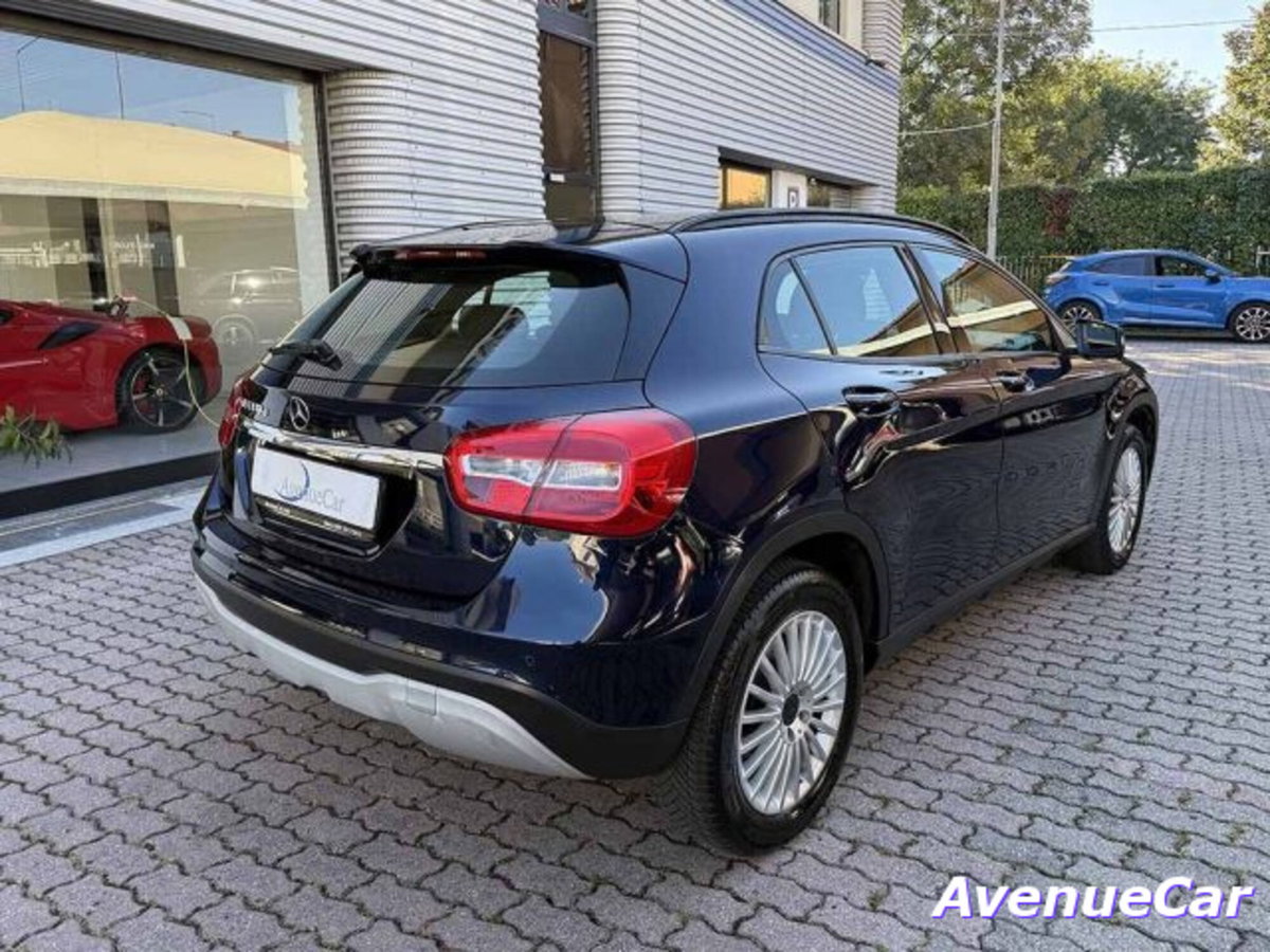 Mercedes-Benz GLA SUV 180 d Sport (6)