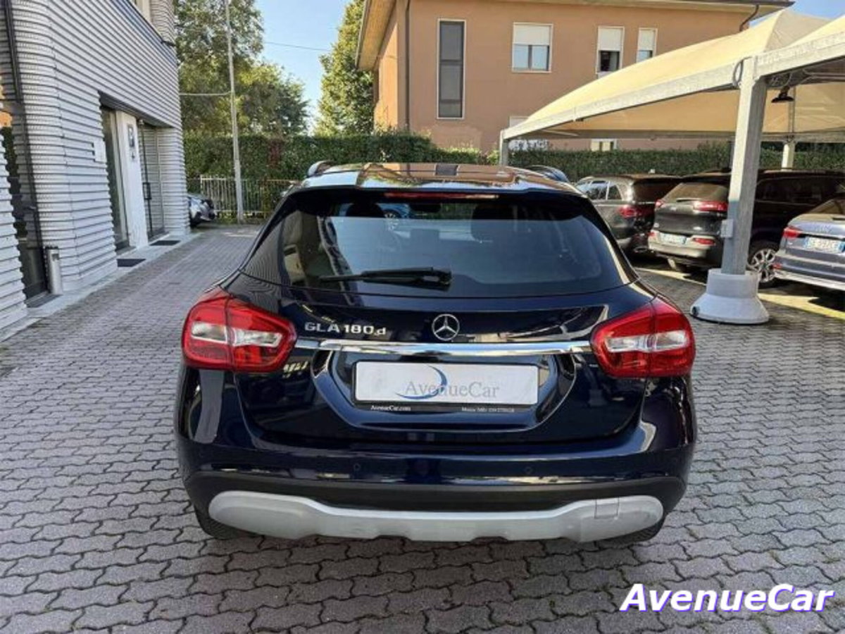 Mercedes-Benz GLA SUV 180 d Sport (7)