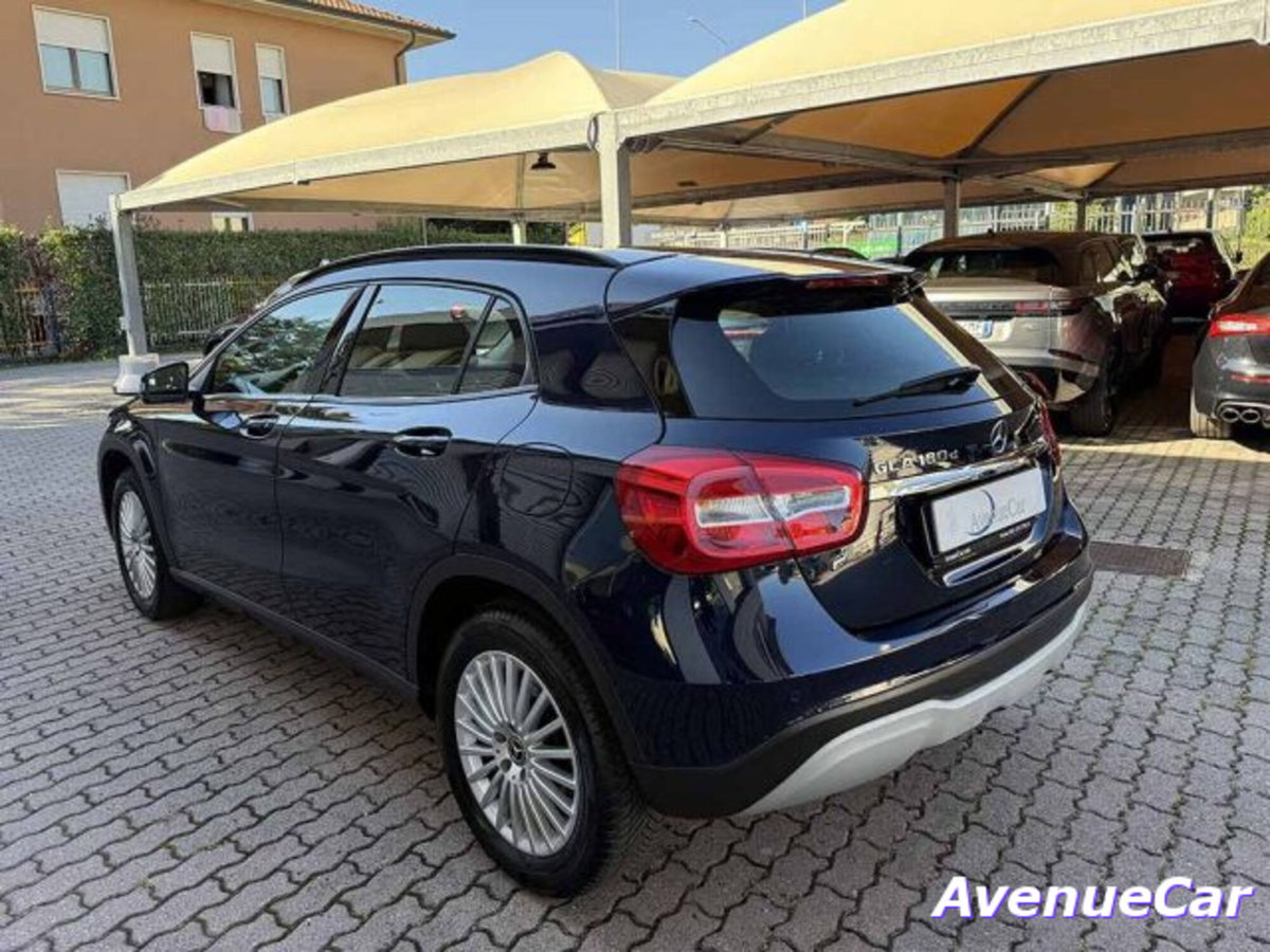 Mercedes-Benz GLA SUV 180 d Sport (8)