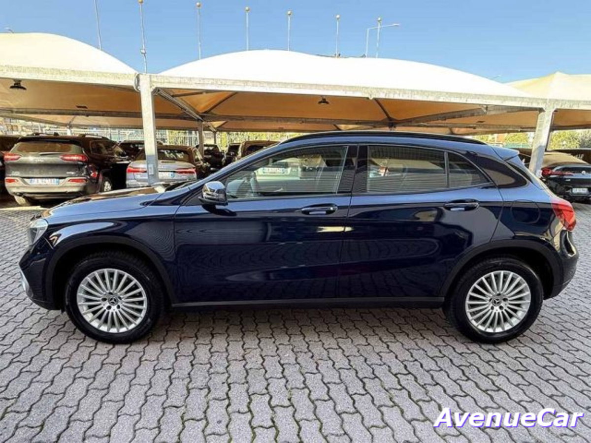 Mercedes-Benz GLA SUV 180 d Sport (9)