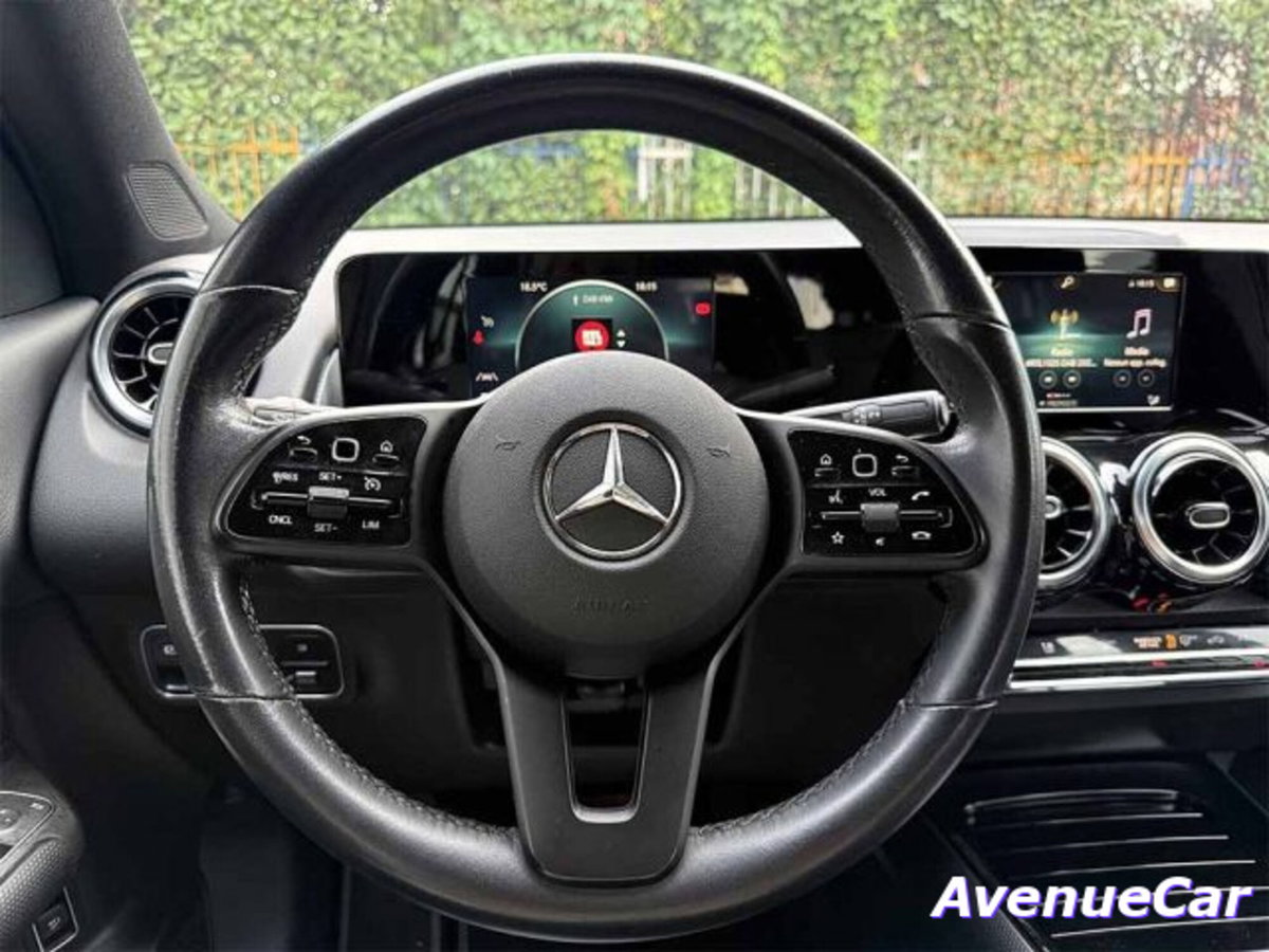 Mercedes-Benz GLB 180 d Automatic Sport (12)