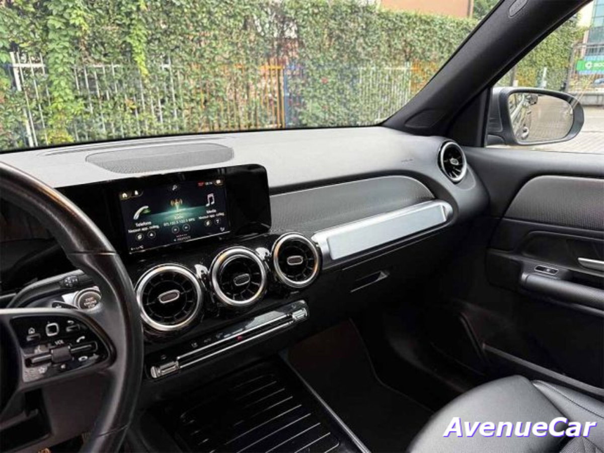 Mercedes-Benz GLB 180 d Automatic Sport (15)