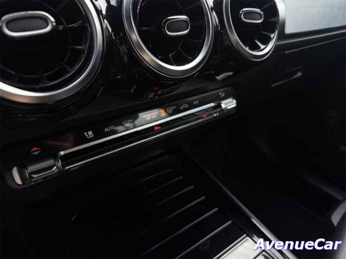 Mercedes-Benz GLB 180 d Automatic Sport (16)