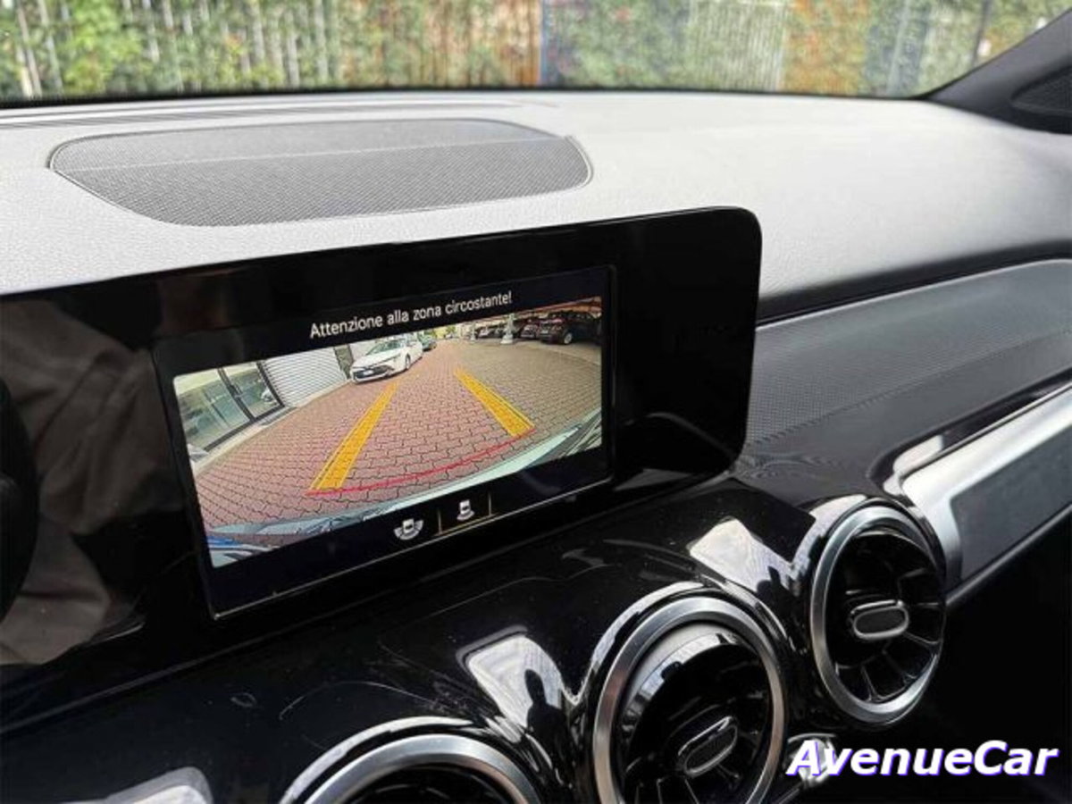 Mercedes-Benz GLB 180 d Automatic Sport (17)