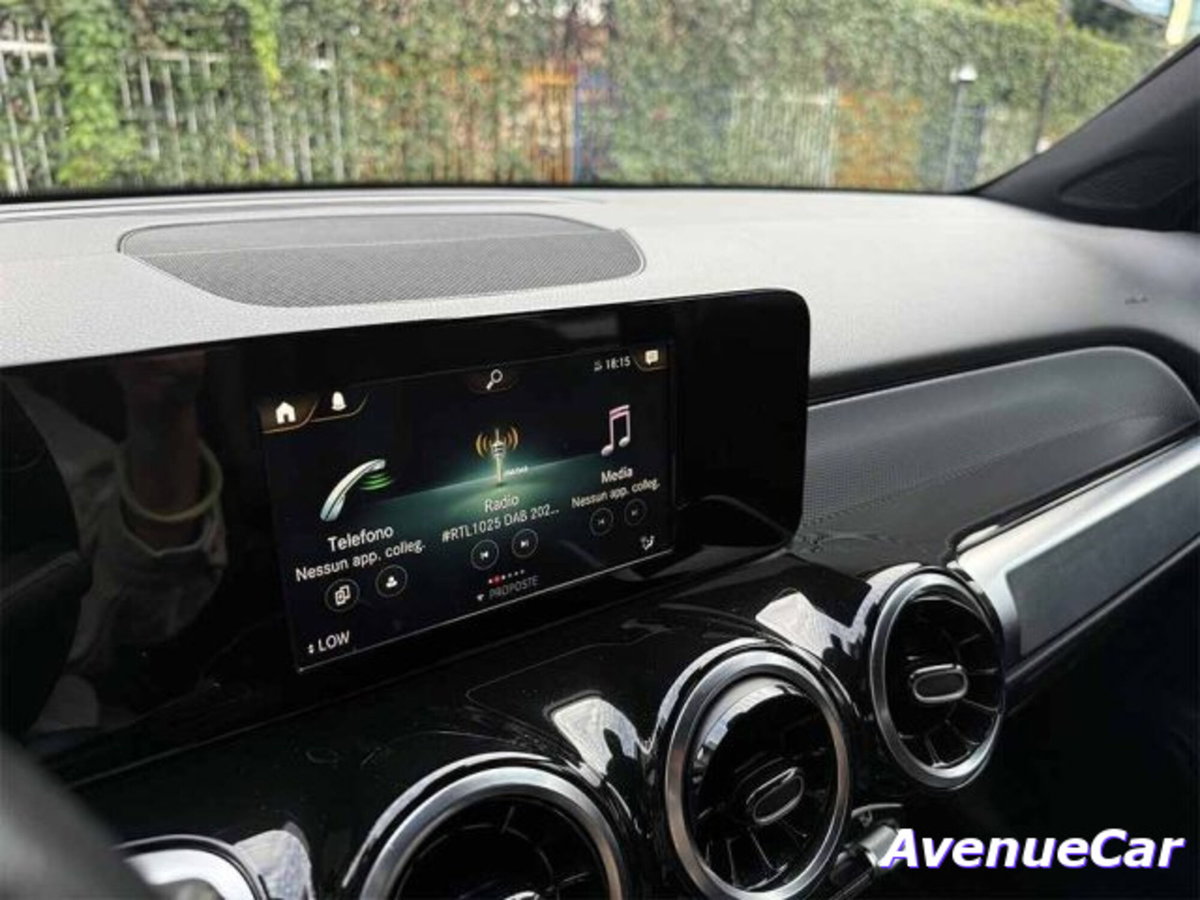 Mercedes-Benz GLB 180 d Automatic Sport (18)
