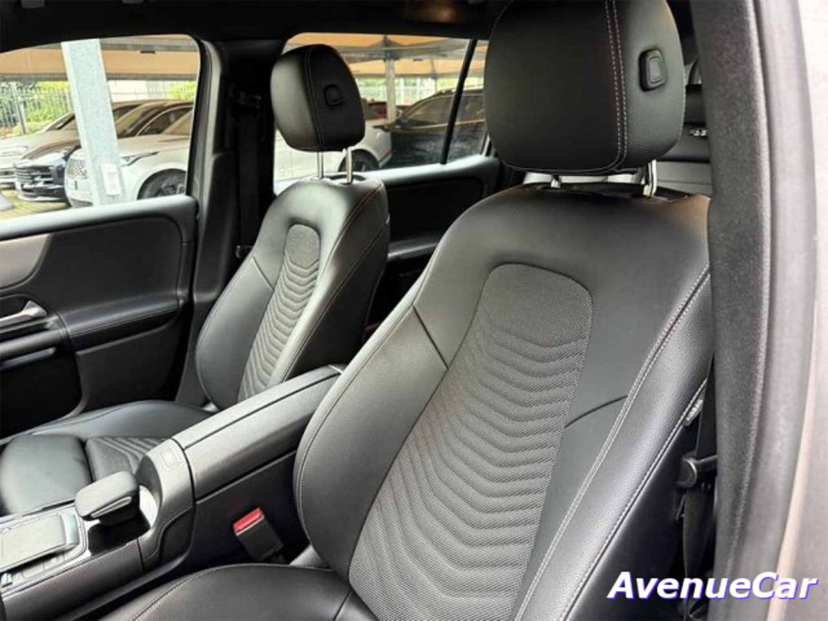 Mercedes-Benz GLB 180 d Automatic Sport (19)