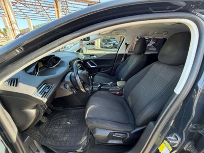 Peugeot 308 SW BlueHDi 130 S&S Allure (10)
