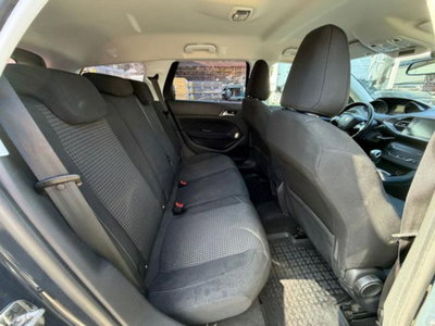 Peugeot 308 SW BlueHDi 130 S&S Allure (14)