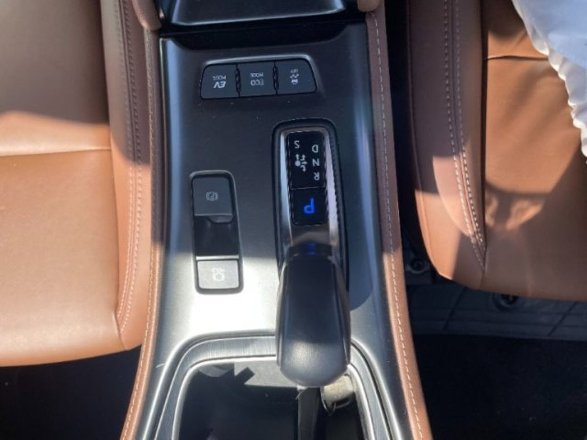 Lexus LBX 1.5 hybrid Relax 4wd (11)