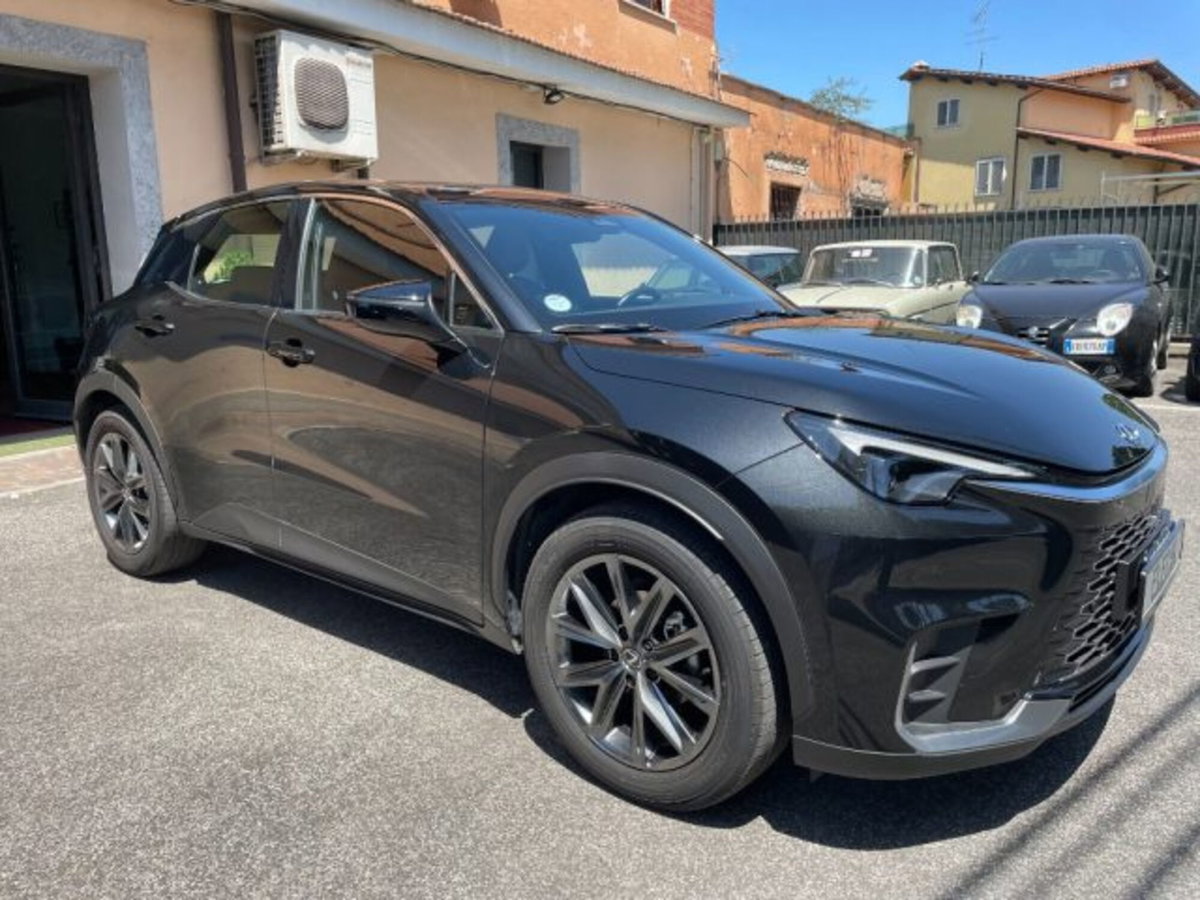 Lexus LBX 1.5 hybrid Relax 4wd (3)
