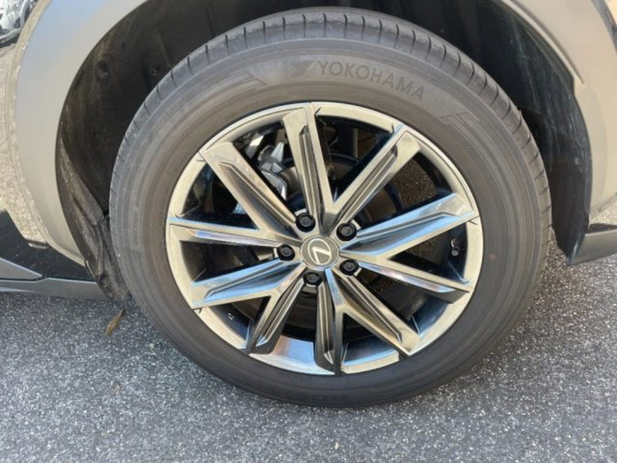 Lexus LBX 1.5 hybrid Relax 4wd (7)