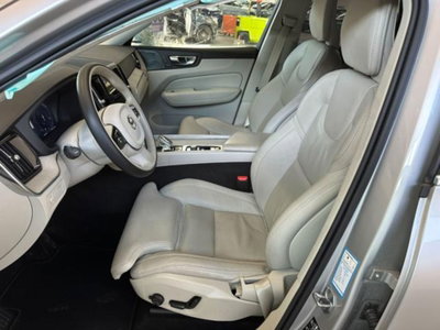 Volvo XC60 B5 (d) AWD Geartronic Inscription (11)