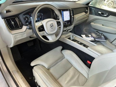 Volvo XC60 B5 (d) AWD Geartronic Inscription (13)
