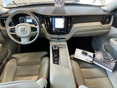 Volvo XC60 B5 (d) AWD Geartronic Inscription (14)