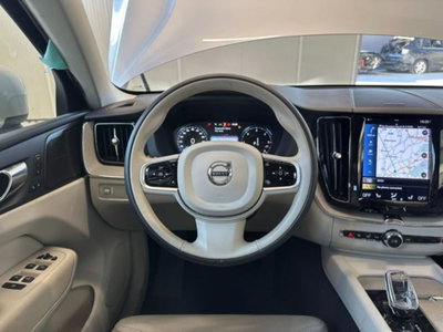 Volvo XC60 B5 (d) AWD Geartronic Inscription (15)