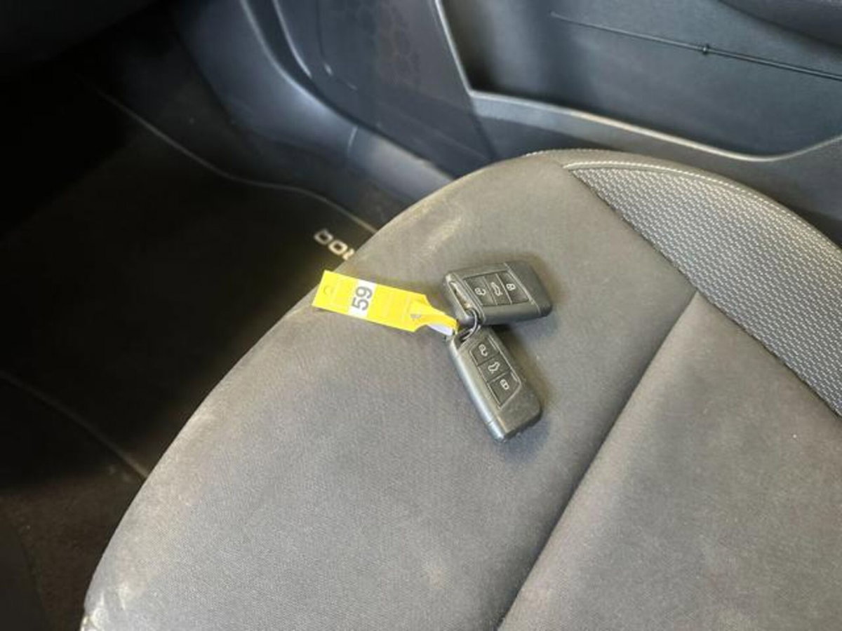 Skoda Karoq 2.0 TDI EVO SCR 115 CV DSG Executive (18)