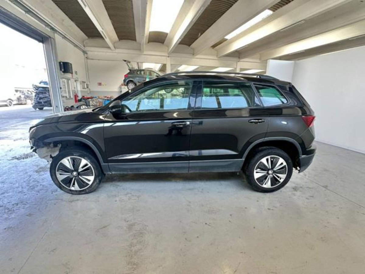 Skoda Karoq 2.0 TDI EVO SCR 115 CV DSG Executive (4)