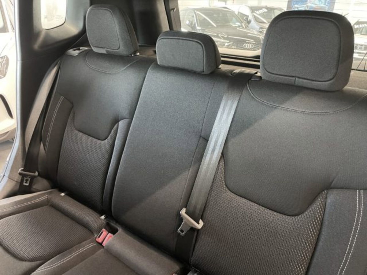 Jeep Renegade 1.5 turbo t4 mhev Summit 2wd dct (12)