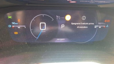 Peugeot 208 motore elettrico 136 CV 5 porte GT Line (11)
