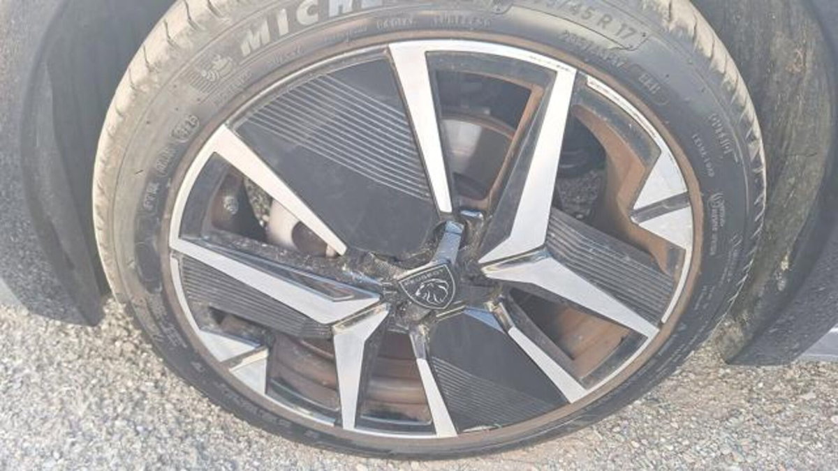 Peugeot 208 motore elettrico 136 CV 5 porte GT Line (19)
