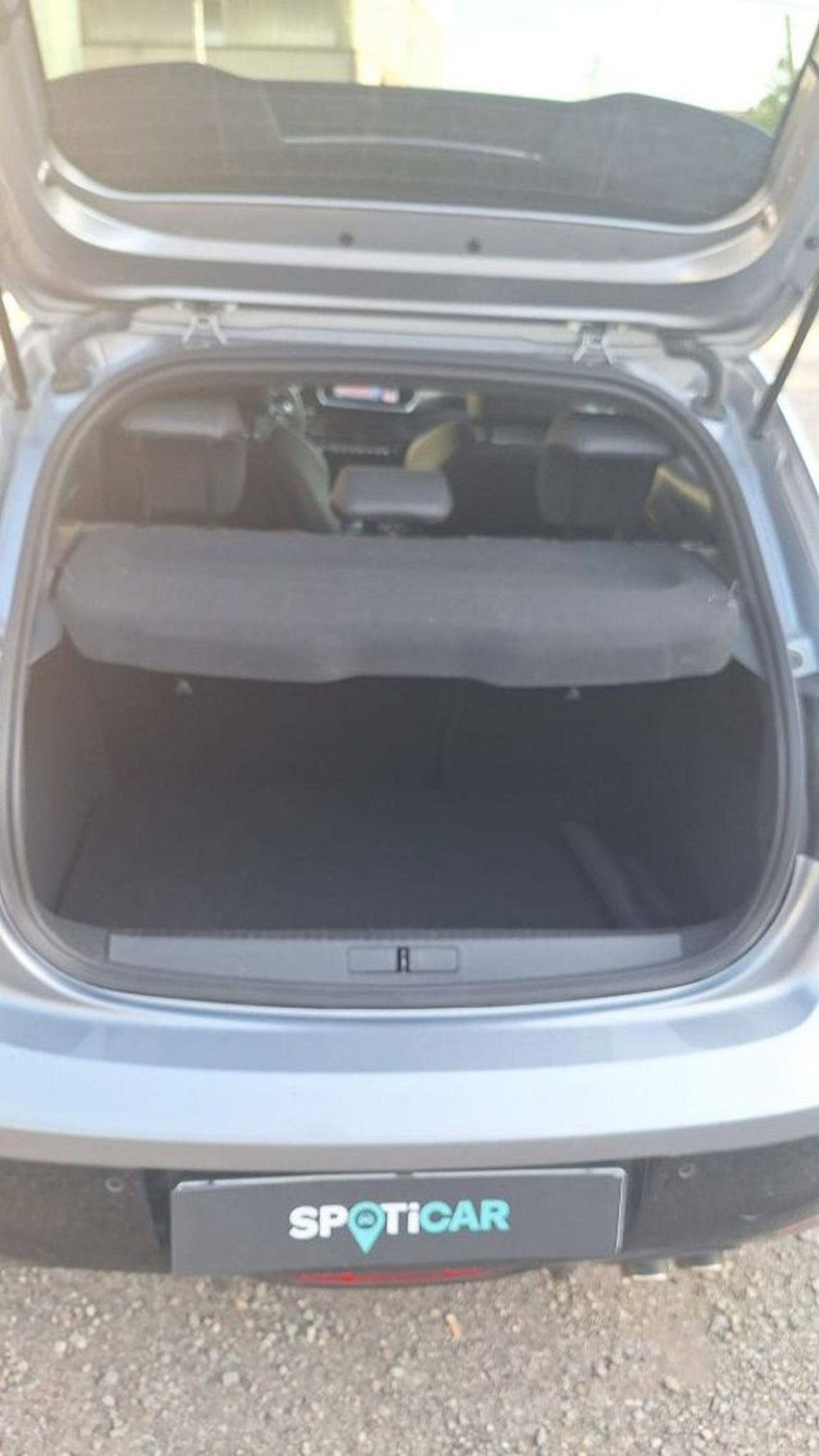 Peugeot 208 motore elettrico 136 CV 5 porte GT Line (7)