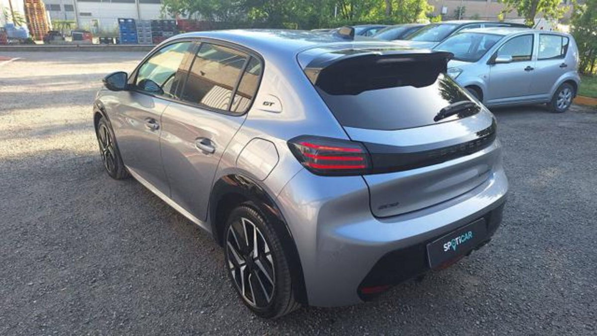 Peugeot 208 motore elettrico 136 CV 5 porte GT Line (8)