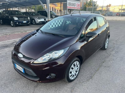 Ford Fiesta 1.4 5 porte Bz.- GPL Titanium usata