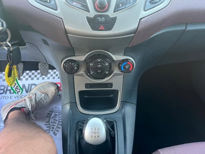 Ford Fiesta 1.4 5 porte Bz.- GPL Titanium (15)