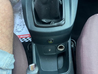 Ford Fiesta 1.4 5 porte Bz.- GPL Titanium (16)