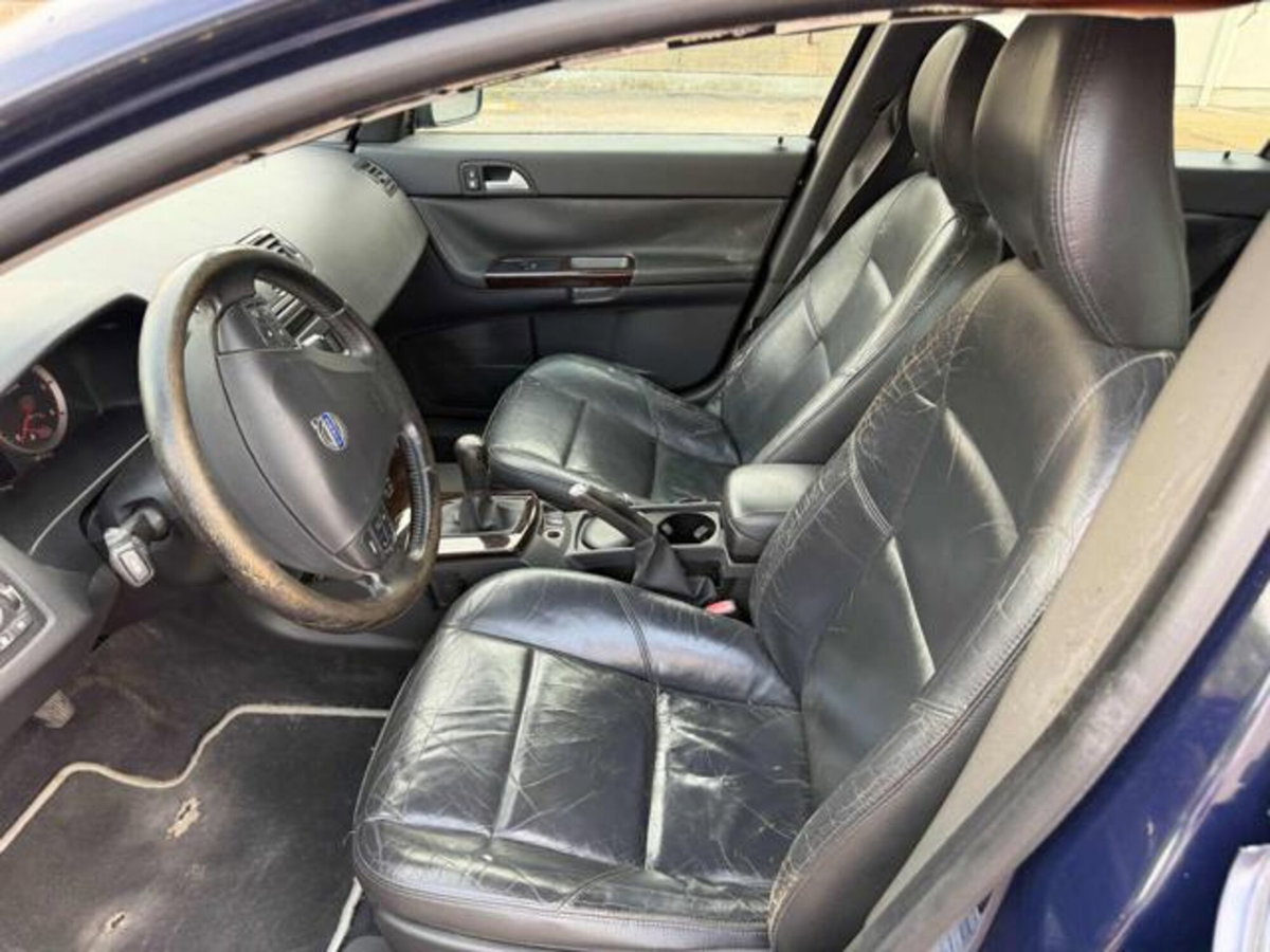 Volvo V50 2.0 D cat Kinetic (2)