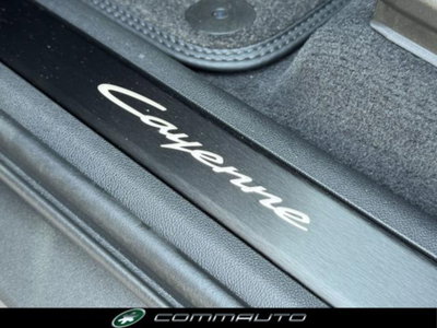 Porsche Cayenne Coupé 3.0 V6 E-Hybrid (17)