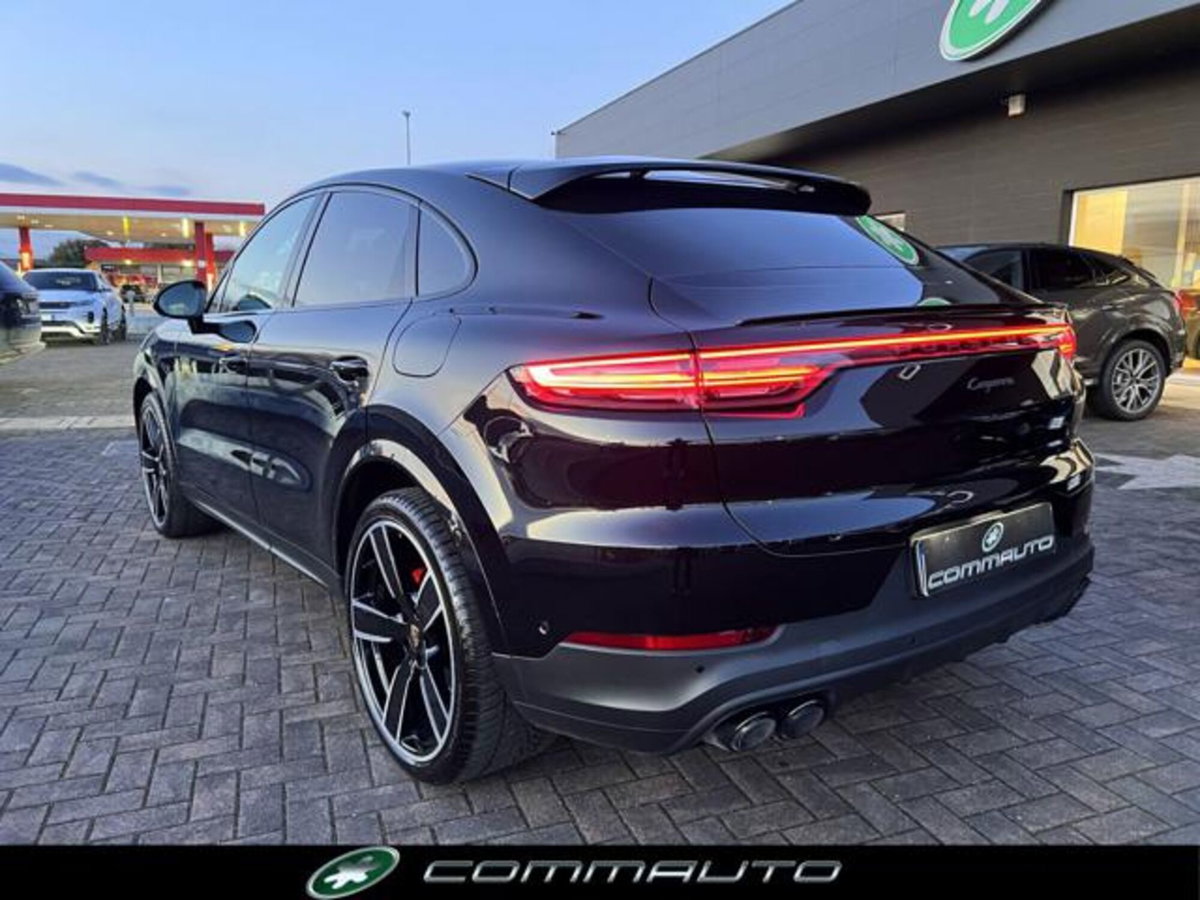 Porsche Cayenne Coupé 3.0 V6 (2)