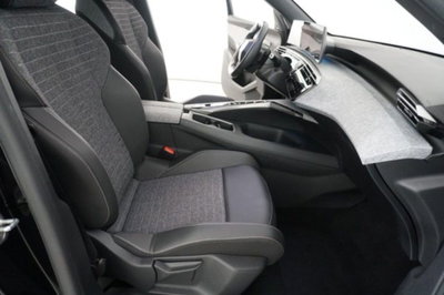 Peugeot 3008 1.2 hybrid Allure 145cv e-dcs6 (10)