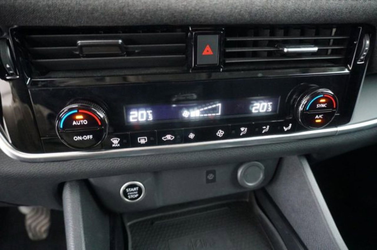Nissan Qashqai 1.3 mhev Acenta 2wd 140cv (15)