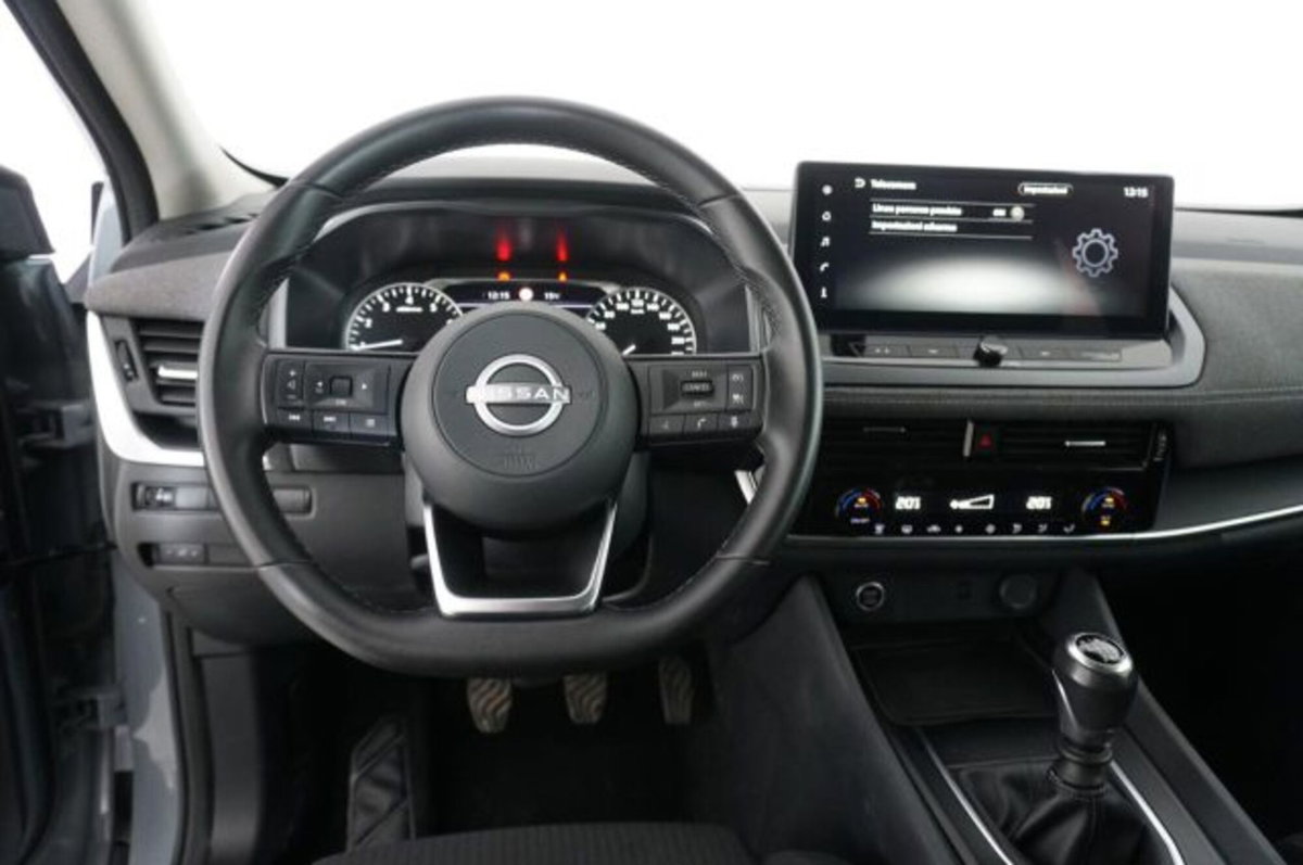 Nissan Qashqai 1.3 mhev Acenta 2wd 140cv (8)