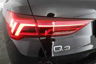 Audi Q3 40 TDI quattro S tronic Business (10)