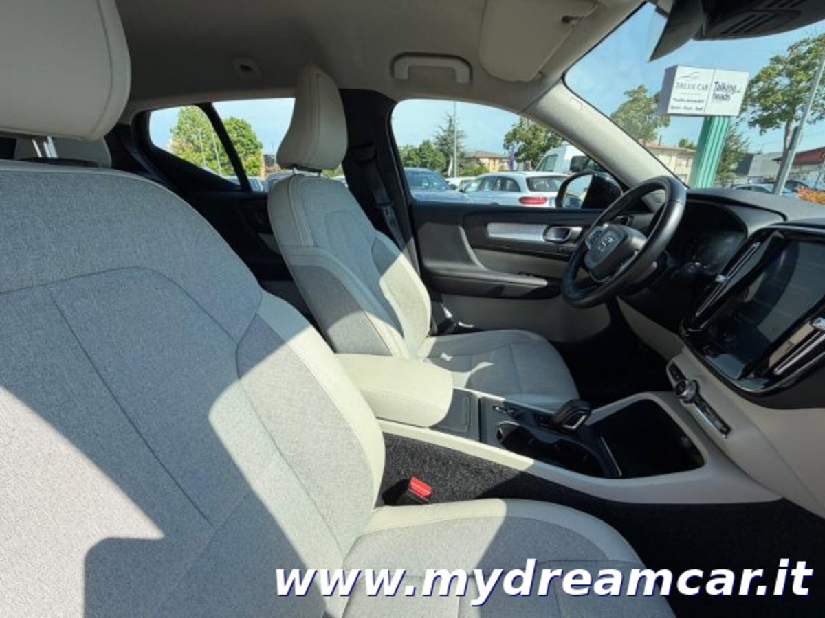 Volvo XC40 T4 AWD Geartronic Momentum (11)