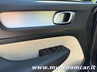 Volvo XC40 T4 AWD Geartronic Momentum (12)